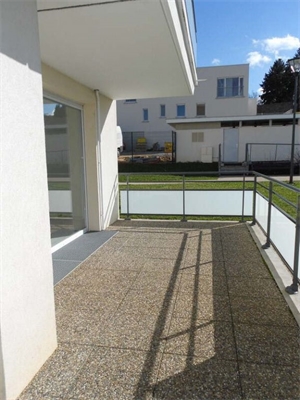 appartement à la location -   25000  BESANCON, surface 66,1 m2 location appartement - APR709302